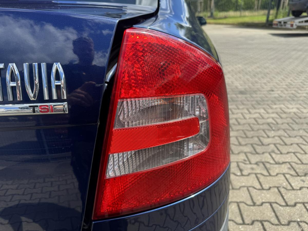 Skoda Octavia 2 1Z original R&uuml;cklicht R&uuml;ckleuchte Schlussleuchte rechts Flie&szlig;heck Bj.2008